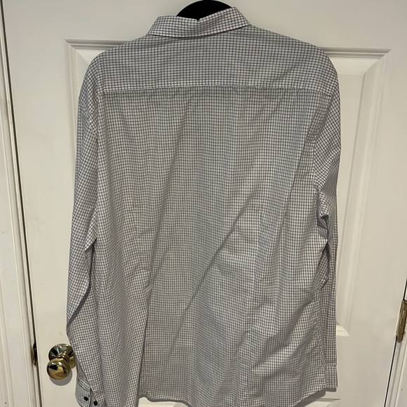 XL Slim Fit H&M Dress Button Down Shirt - Picture 3 of 3